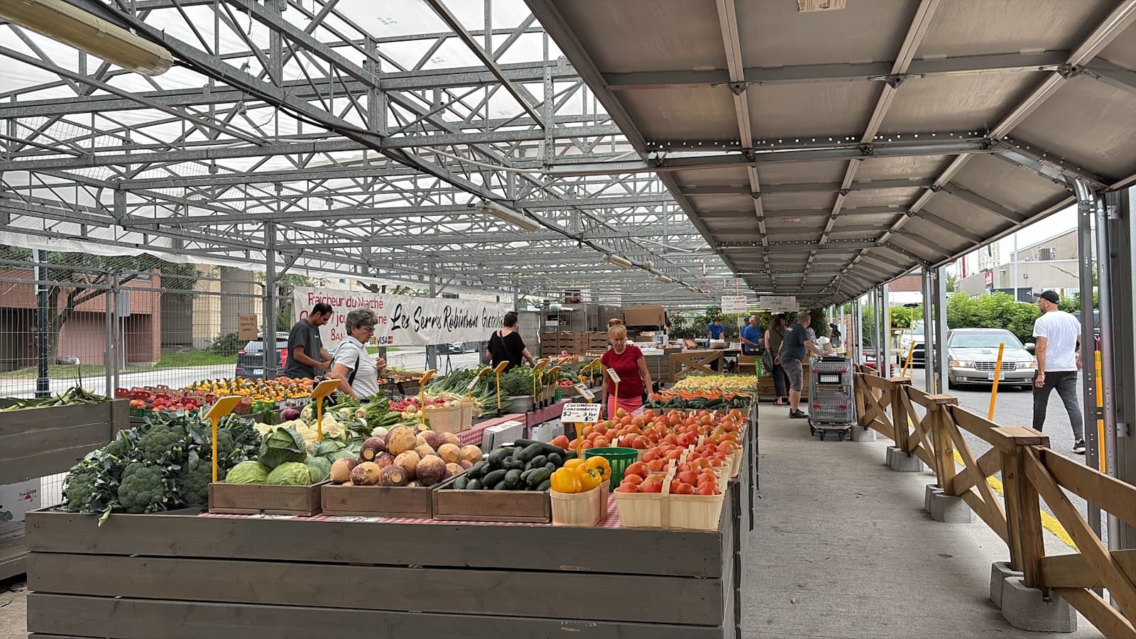 People shopping for fresh produce